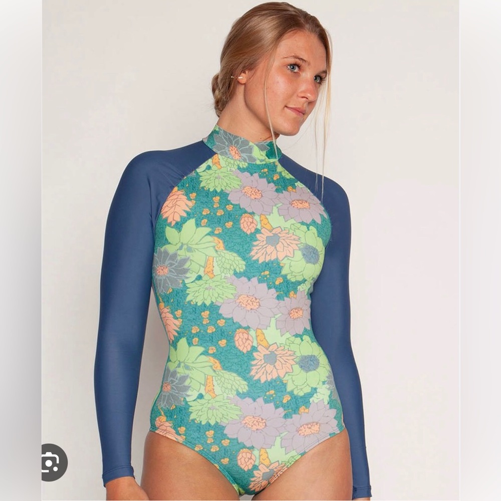 Seea Gaviotas Surf Suit in Mirage